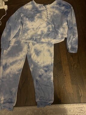 Blue Tie-Dye Kids Pajama Set - Cozy Long Sleeve Top & Jogger Bottoms